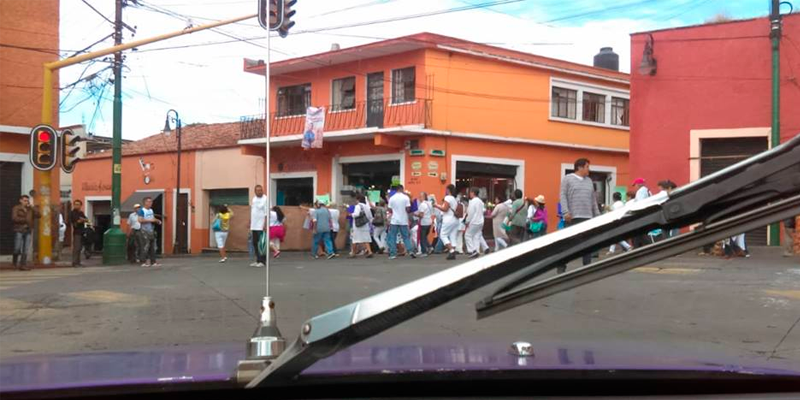 Se manifiestan en Cuernavaca
