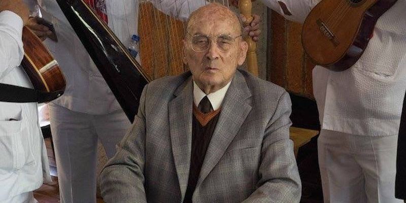 Hospitalizan a ex presidente Luis Echeverría