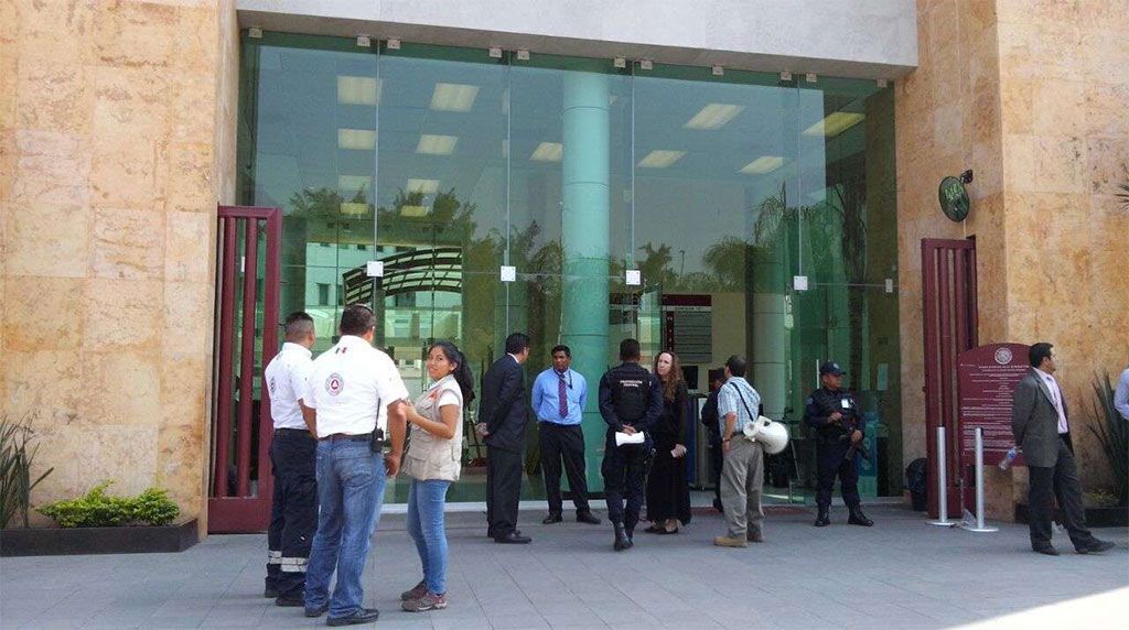 Desalojan Juzgados Federales en Cuernavaca