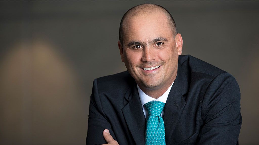 Proponen definir sueldos base a la burocracia