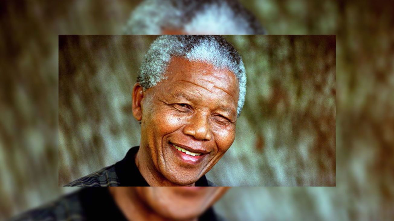Subastan noche en celda de Nelson Mandela