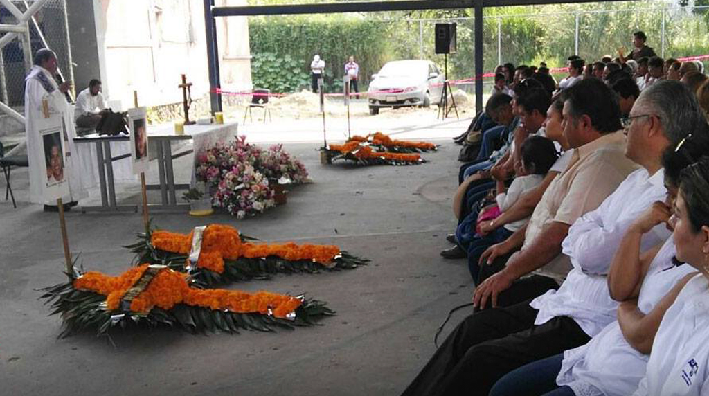 Exigen justicia para los 4 estudiantes asesinados en Yautepec