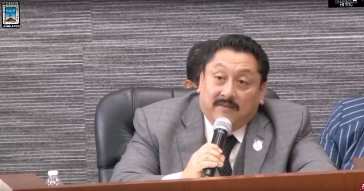 Comparece Fiscal ante el Congreso