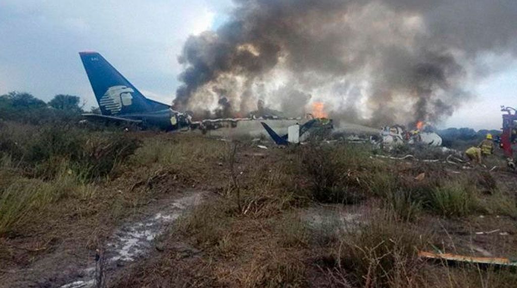 Despiden a pilotos de Aeroméxico