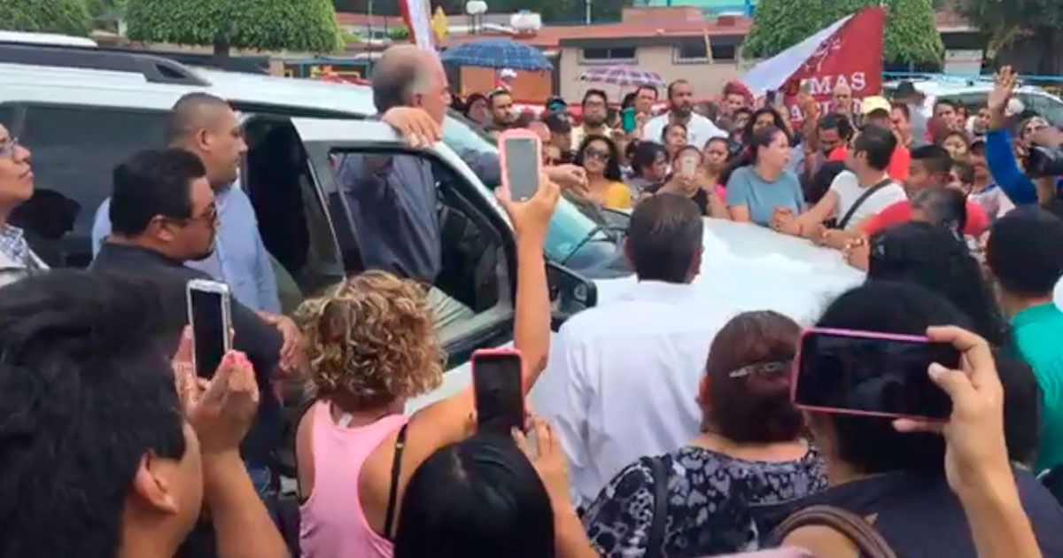 Denuncian aviadores en UAEM