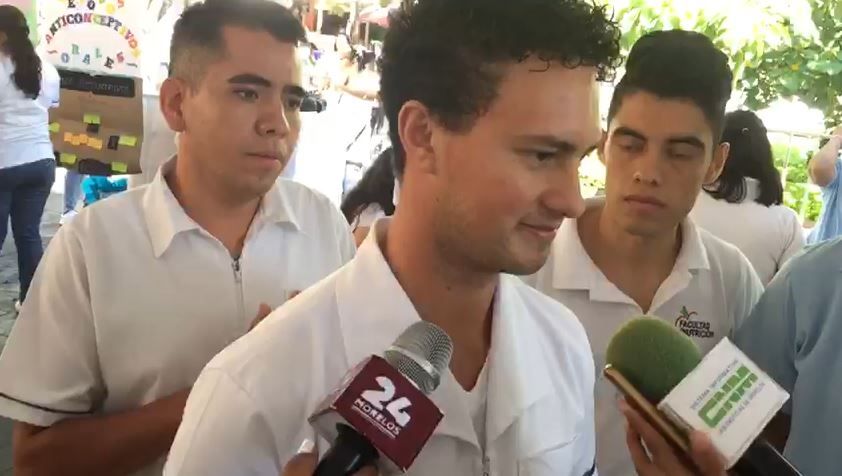 Toman “simbólicamente clases” alumnos de la UAEM en Plaza de Armas