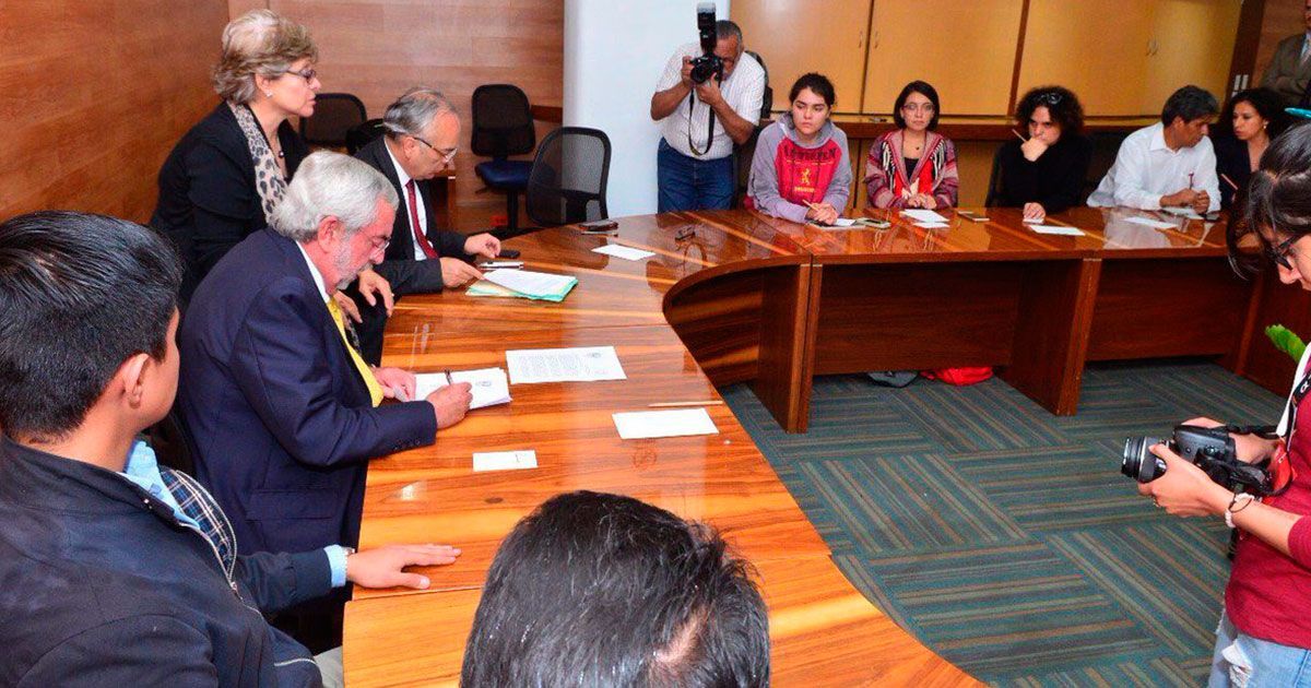 Graue se reúne con Asamblea del CCH