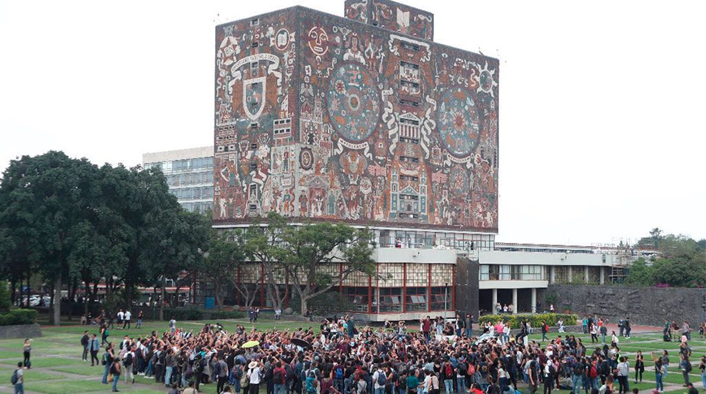 Expulsan a “porros” tras actos violentos en la UNAM