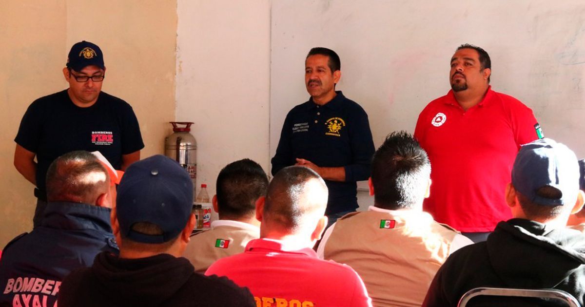 Capacitan a bomberos con protocolos de emergencia