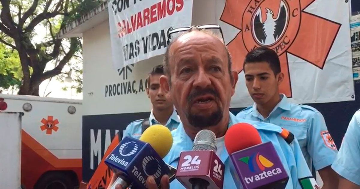 Abren bazar paramédicos de Jiutepec para recaudar fondos de operación