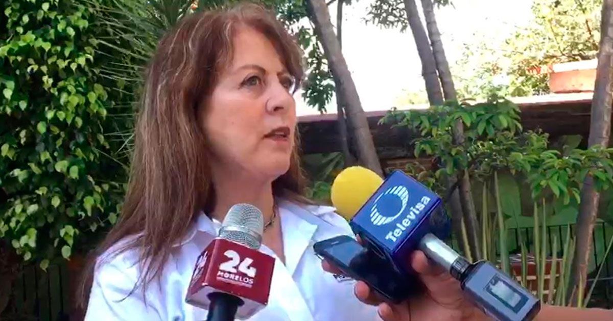 Buscan rescatar escuelas de español con chicanos