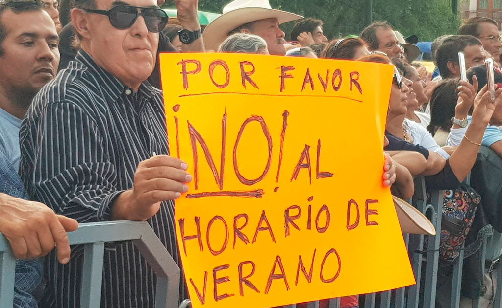 Piden a AMLO quitar el horario de verano
