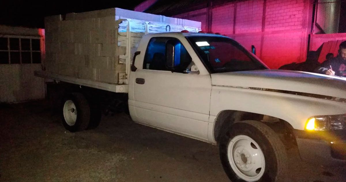 Camuflajean camioneta con huachicol