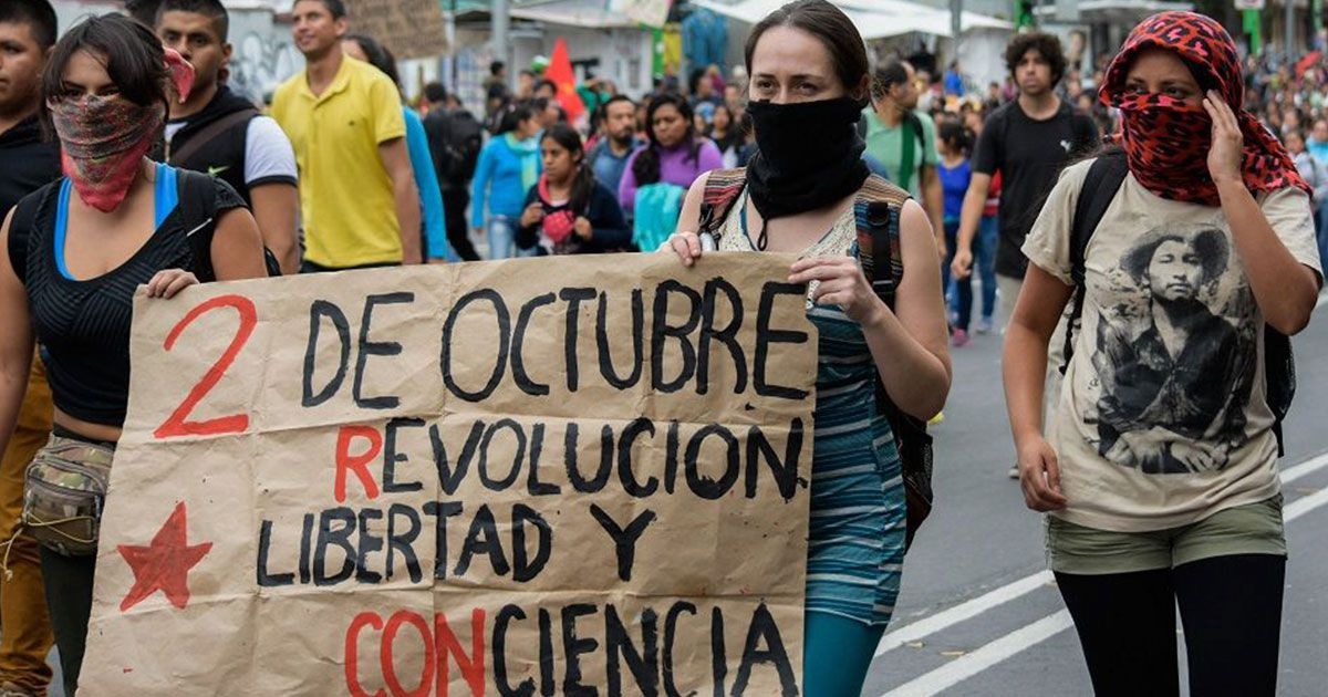 Marchan por 50 aniversario de Tlatelolco