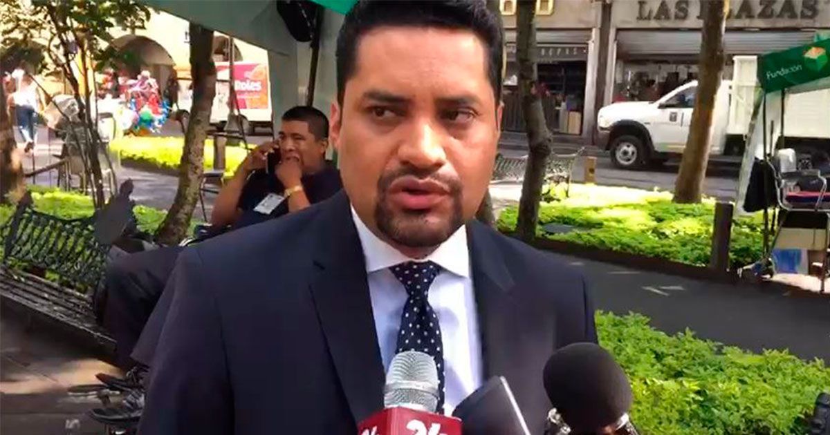 Debe investigar PGR espionaje contra gobernador: abogados
