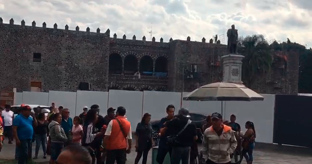 Por reconstrucción en Museo de Cortés impiden paso a ambulantes