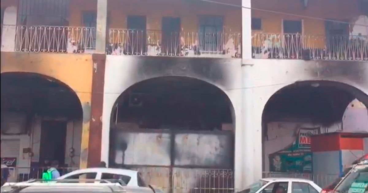 Incendian local en el centro de Yautepec