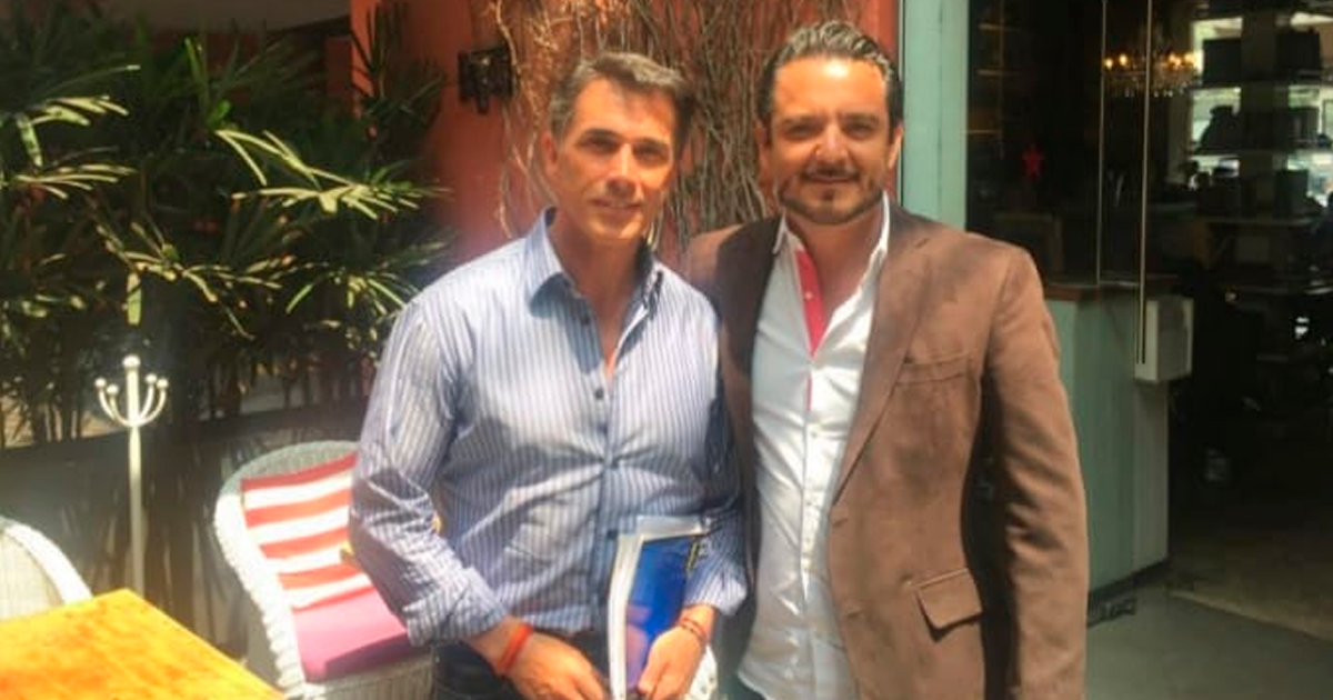 Agentes de la CES cuidan a Antonio Villalobos