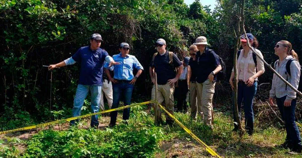 Llega el FBI a fosas clandestinas en Veracruz