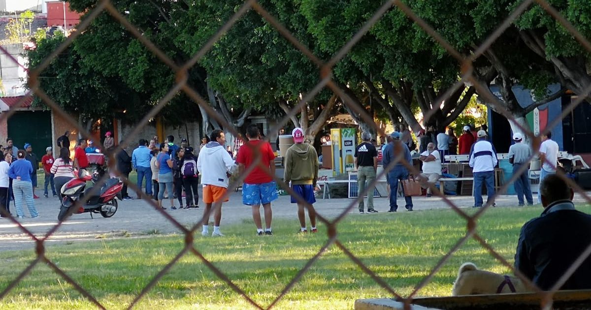 Ciudadanos de Flores Magón bloquearon Plan de Ayala