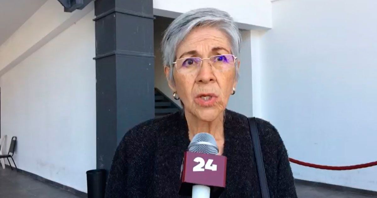 Exigen maestros pago de aguinaldo y prestaciones a diputados locales