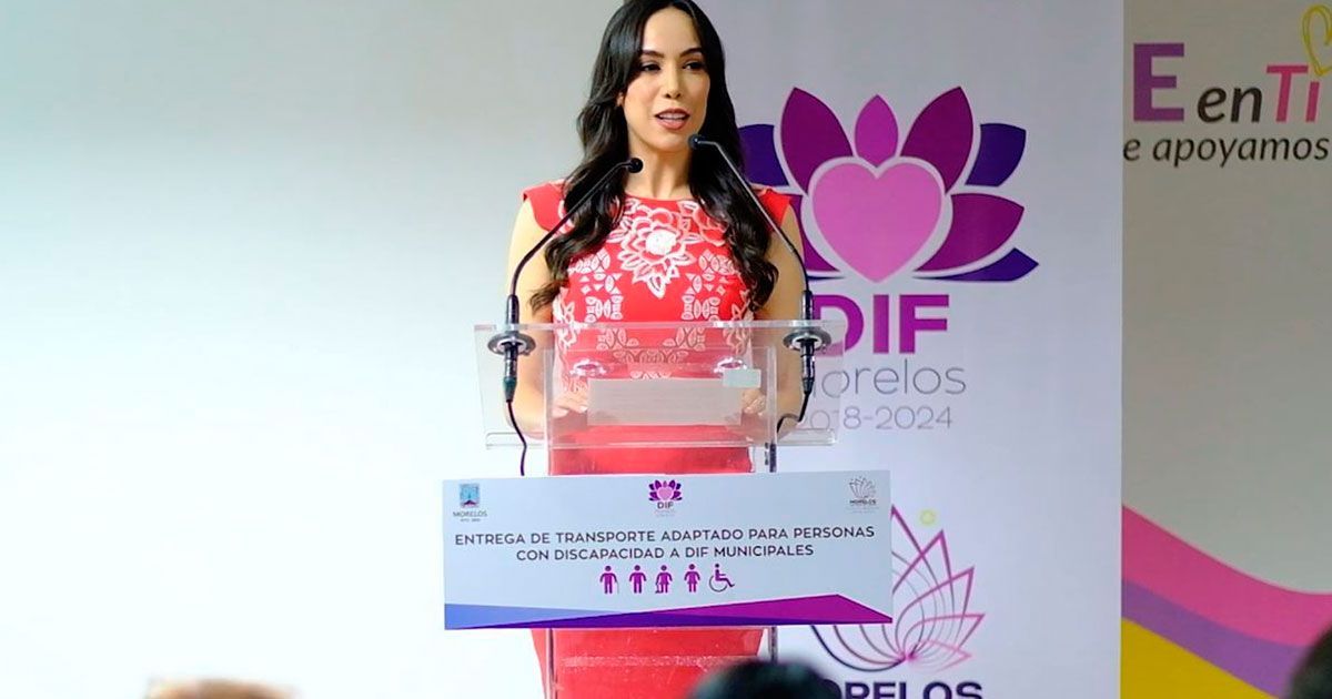 Entrega Natália Rezende vehículos adaptados a los DIF Municipales