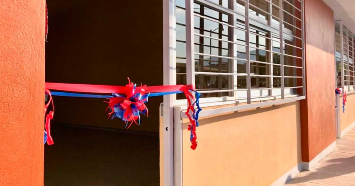 Entregan primera escuela reconstruida en Tezoyuca