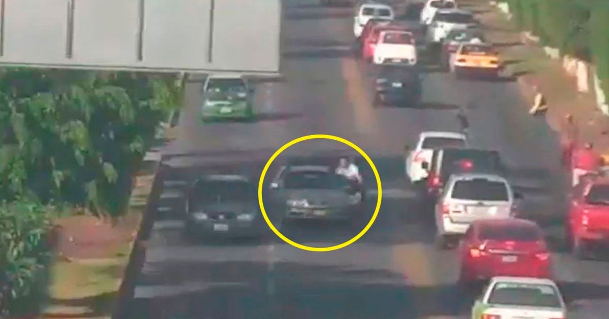 Detienen a conductores por embestir a motociclistas