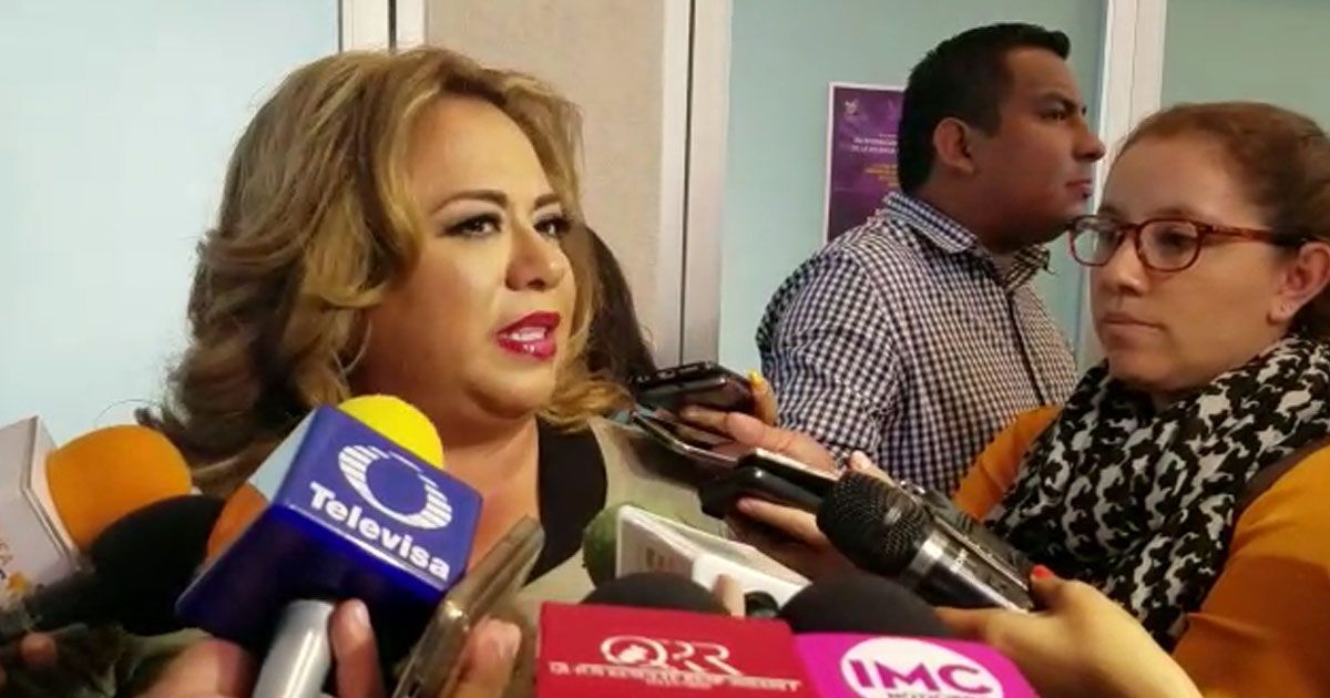 Pide a la prensa no ser “tan dura” con los casos de nepotismo