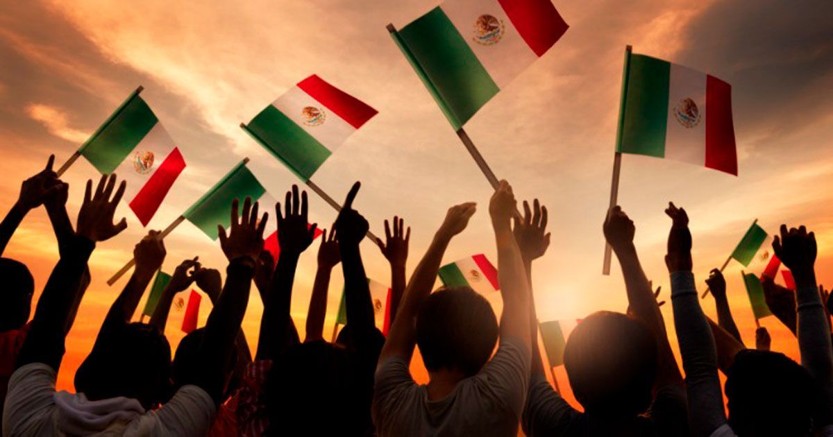 Promueven honores a la bandera en Náhuatl