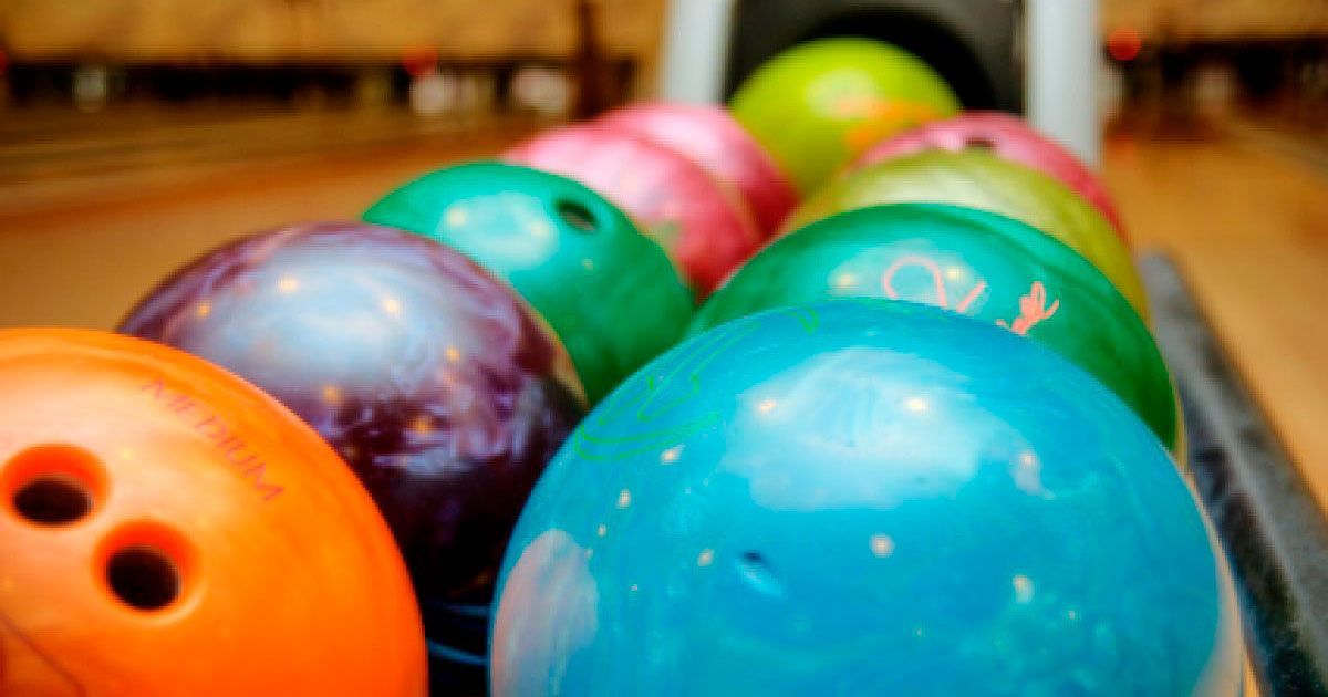 ¿Vas a jugar boliche? Elige la bola correcta