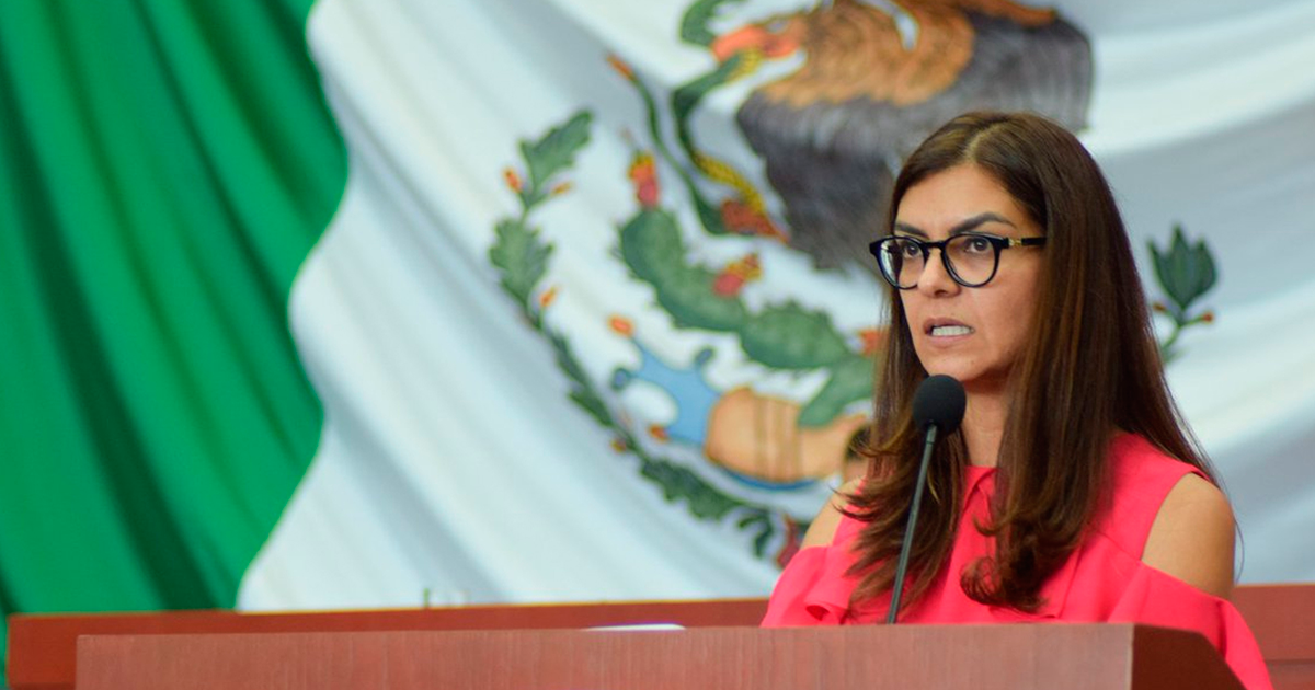 Promete diputada trabajar con congruencia; su historial revela lo contrario