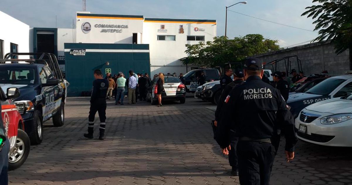 Se manifiestan policías en Jiutepec por falta de pago