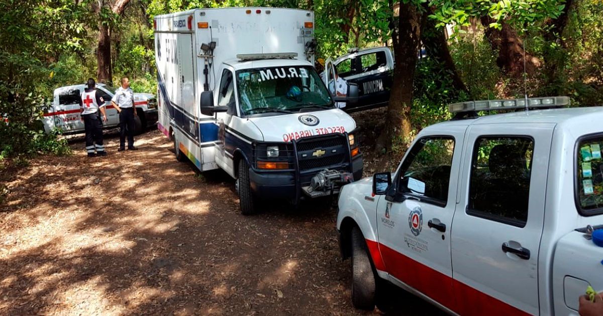 Continúan labores de rescate tras caída de extranjero en cañada de Tepoztlán