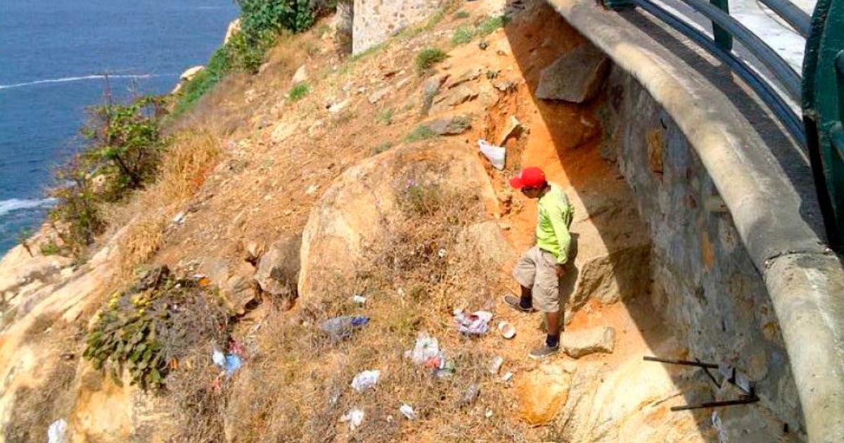 Retiran toneladas de basura de Playas de Acapulco