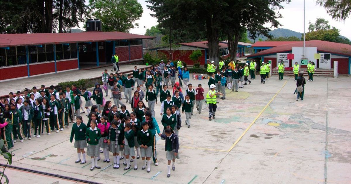 Clases no se suspenden por explosión del Popo