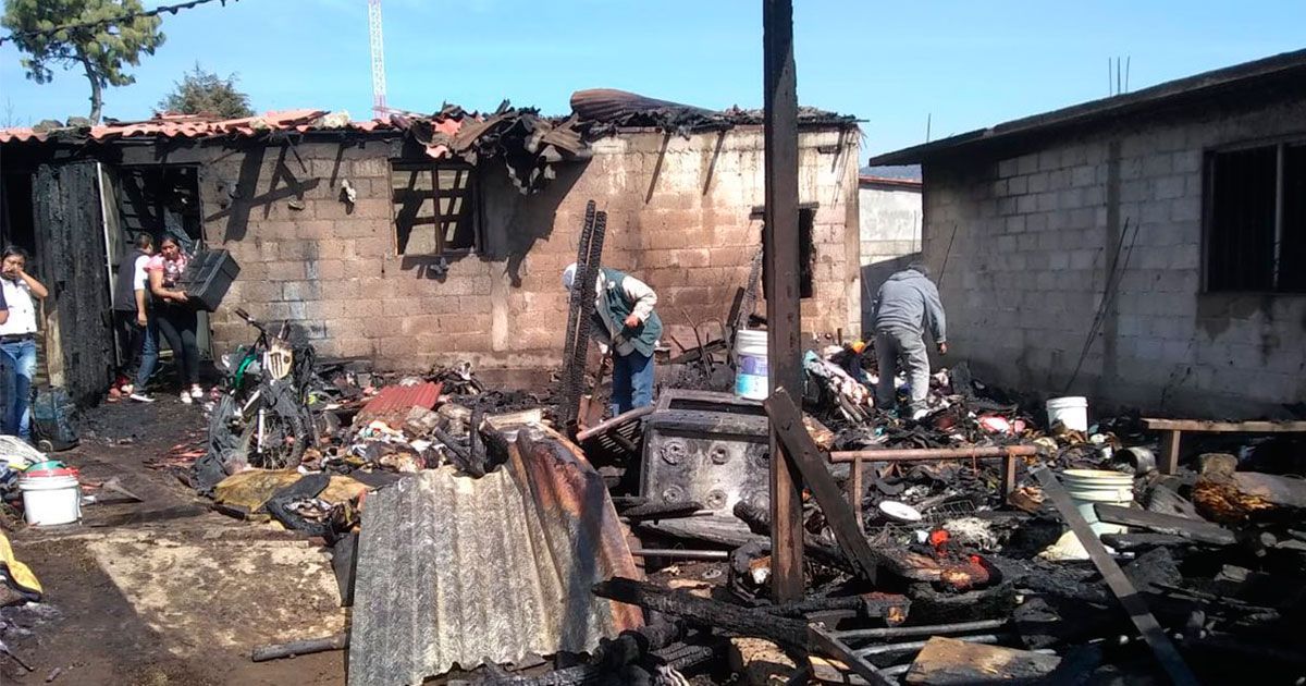 Se incendia hogar en Tres Marías