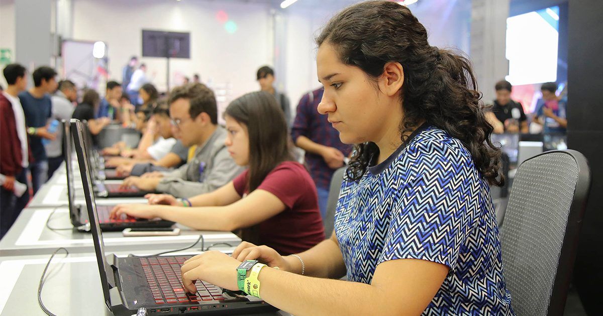 Medio millón de jóvenes se suman a programa federal