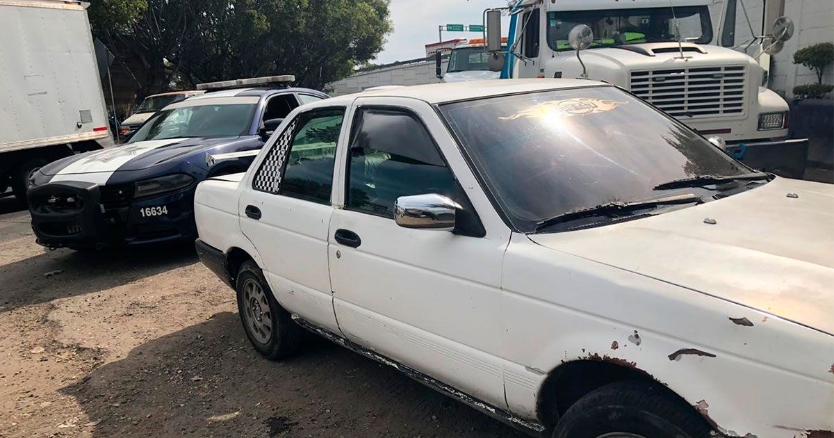 Detienen a hombre con permiso falso para conducir