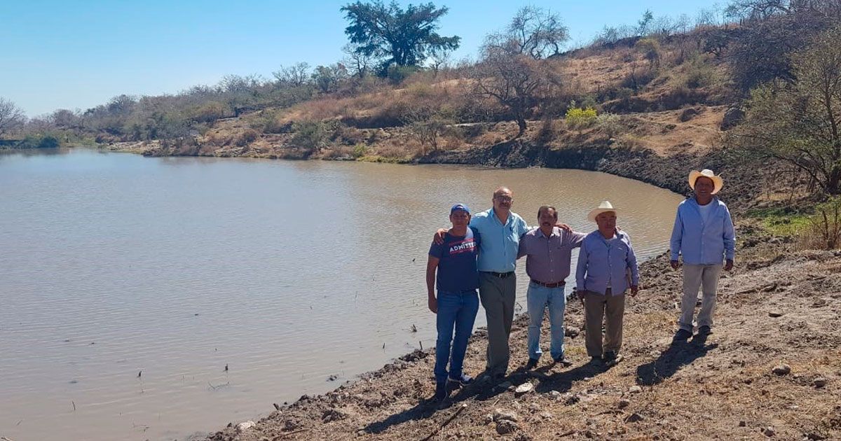 Desazolvan presa en Cuentepec, Temixco después de 37 años