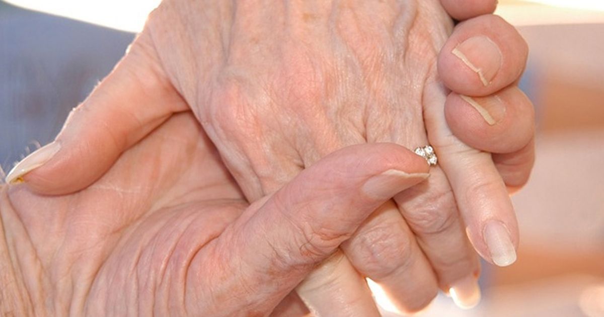 Mueren en posible pacto suicida