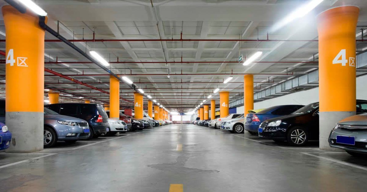 Lo que hay detrás de los estacionamientos gratuitos