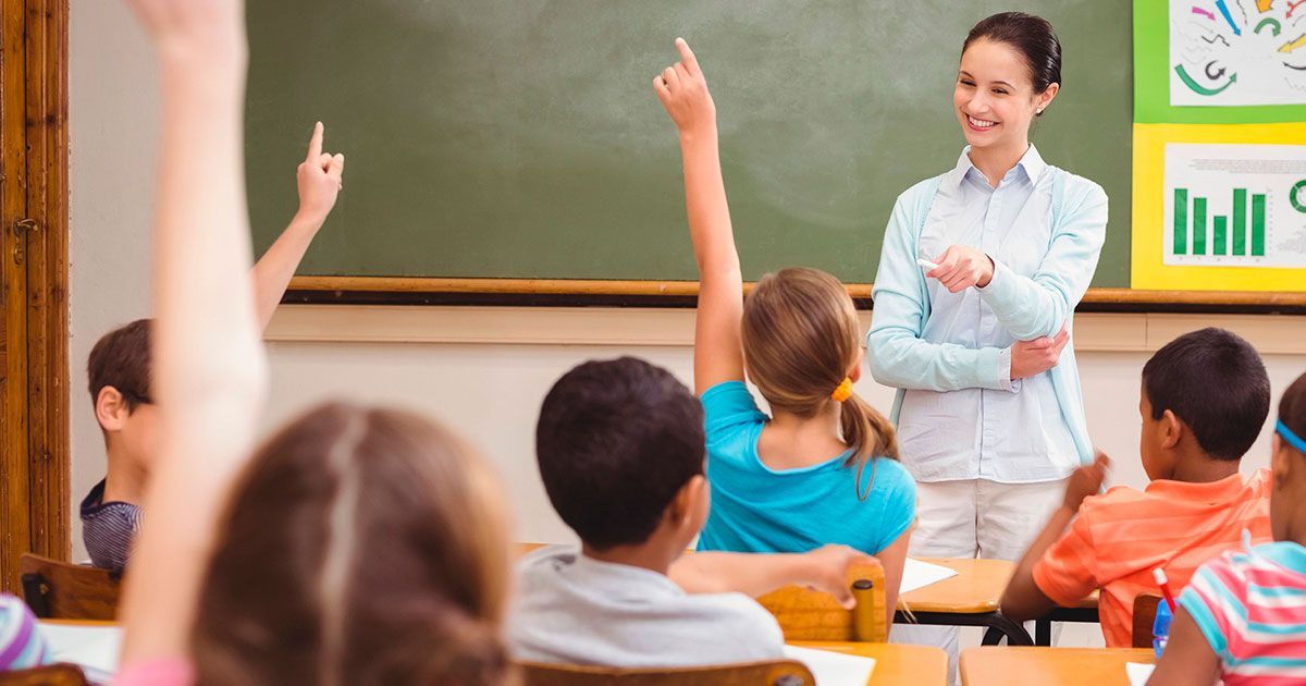 Maestros podrían enseñar inglés sin saberlo