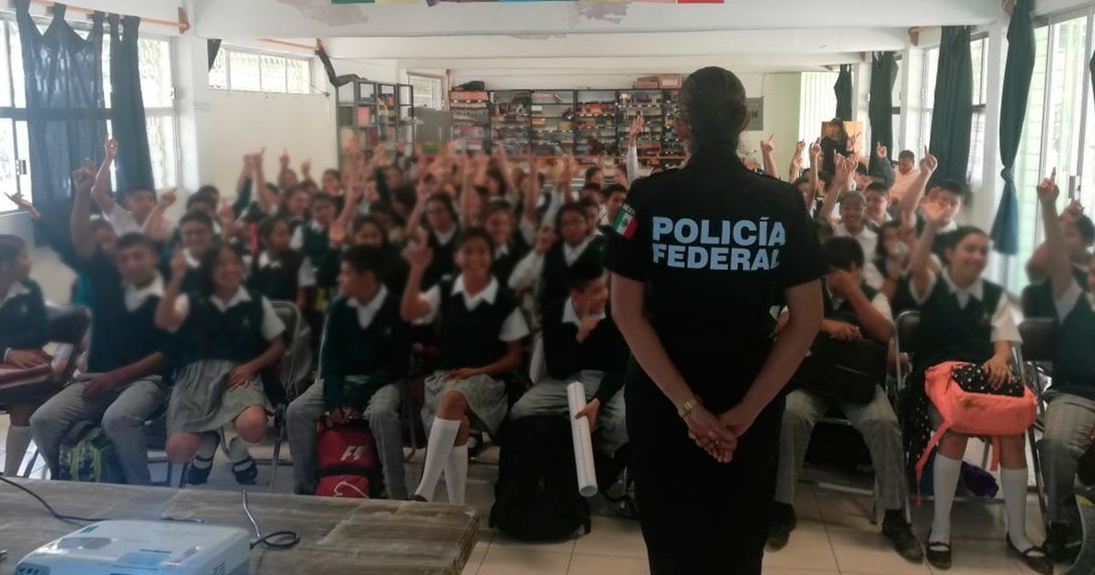Concientizan a jóvenes sobre delitos cibernéticos