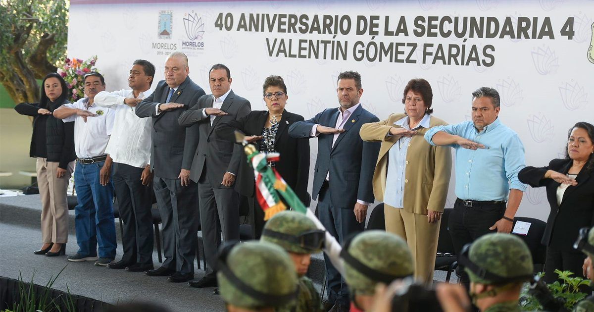 Acude gobernador de Morelos a 40 Aniversario de la Secundaria 4