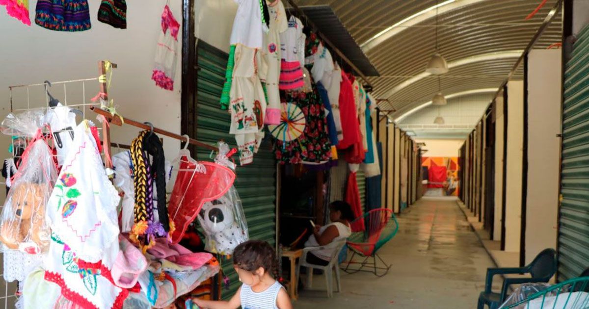 Comerciantes se niegan a utilizar cubículos del mercado