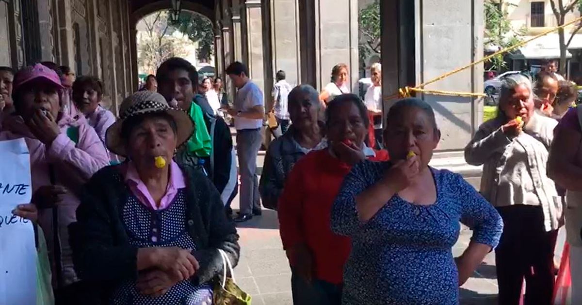 Exigen liberar apoyos a las obreras de Morelos