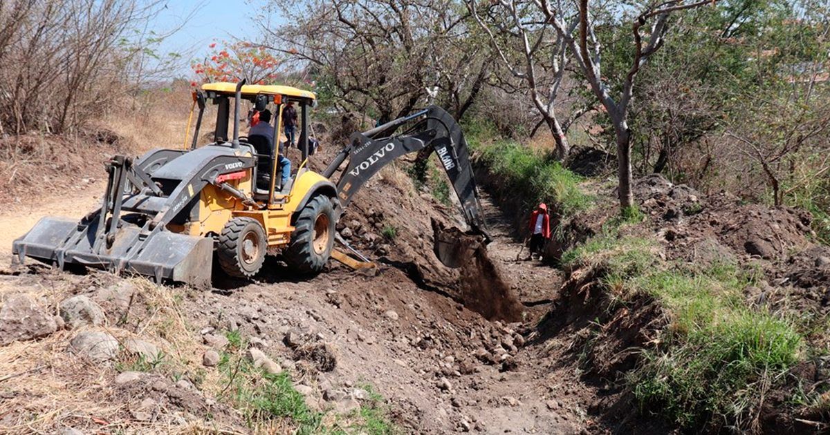 Limpieza de canal de Xoxocotla beneficiará agricultura local