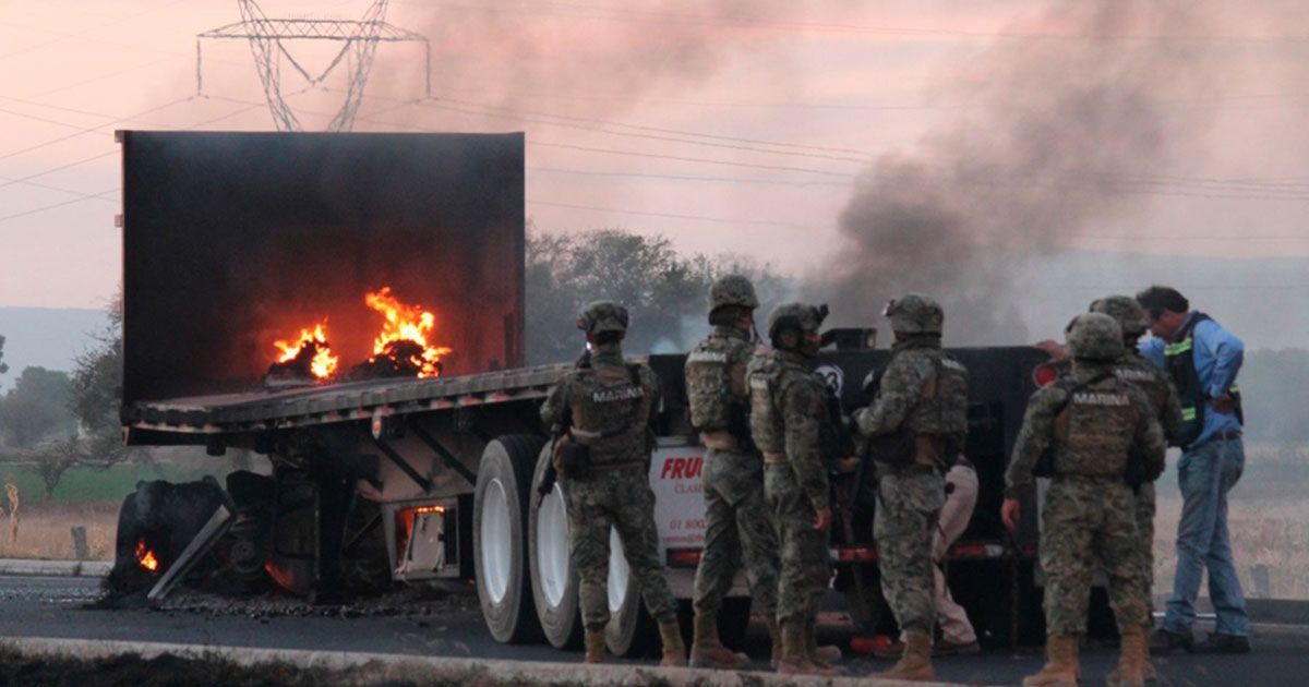 Llama AMLO a no proteger a los huachicoleros
