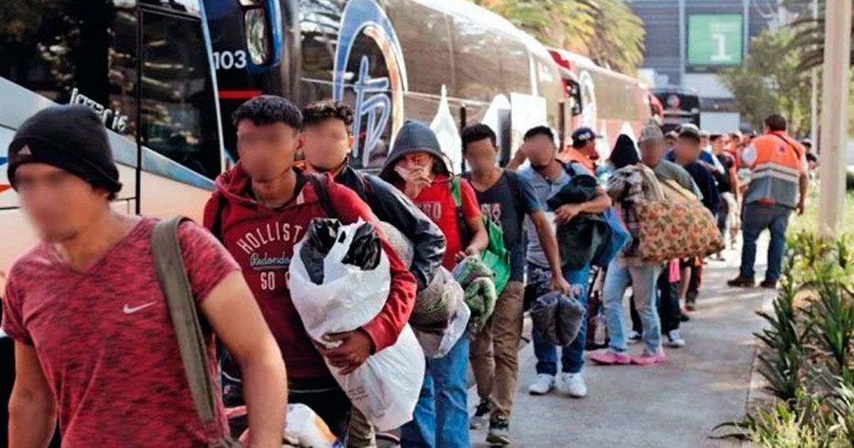 Niño migrante es encontrado con el cuerpo de su papá en brazos